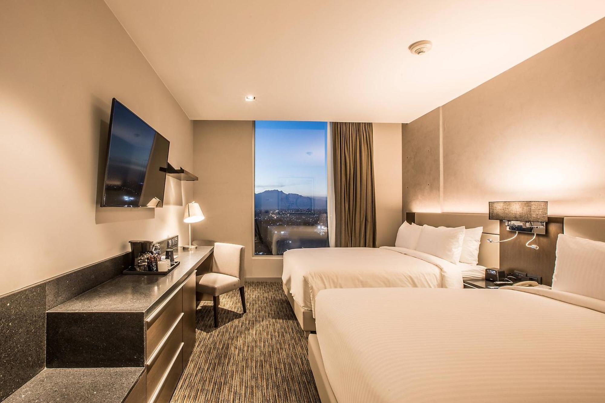 Four Points By Sheraton Puebla Buitenkant foto